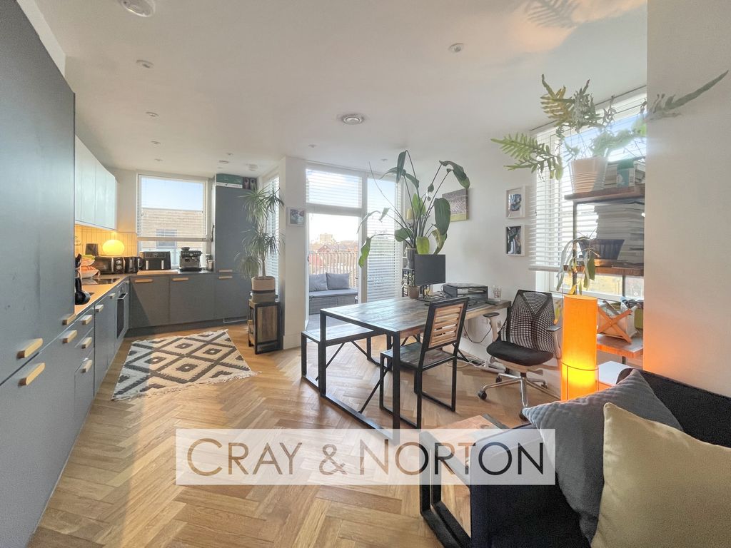 Property photo 3 of 11 Photo 2