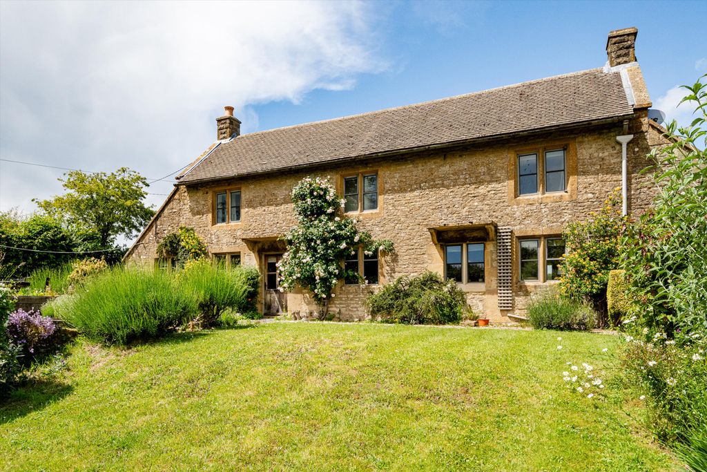 Property photo 1 of 16 Image