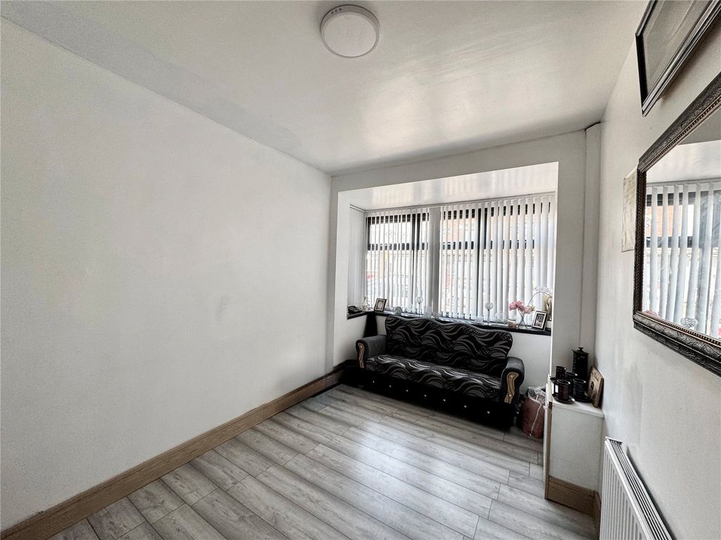 Property photo 3 of 18 Picture No. 23