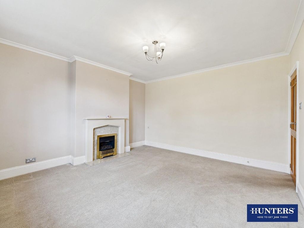 Property photo 3 of 24 Living Room