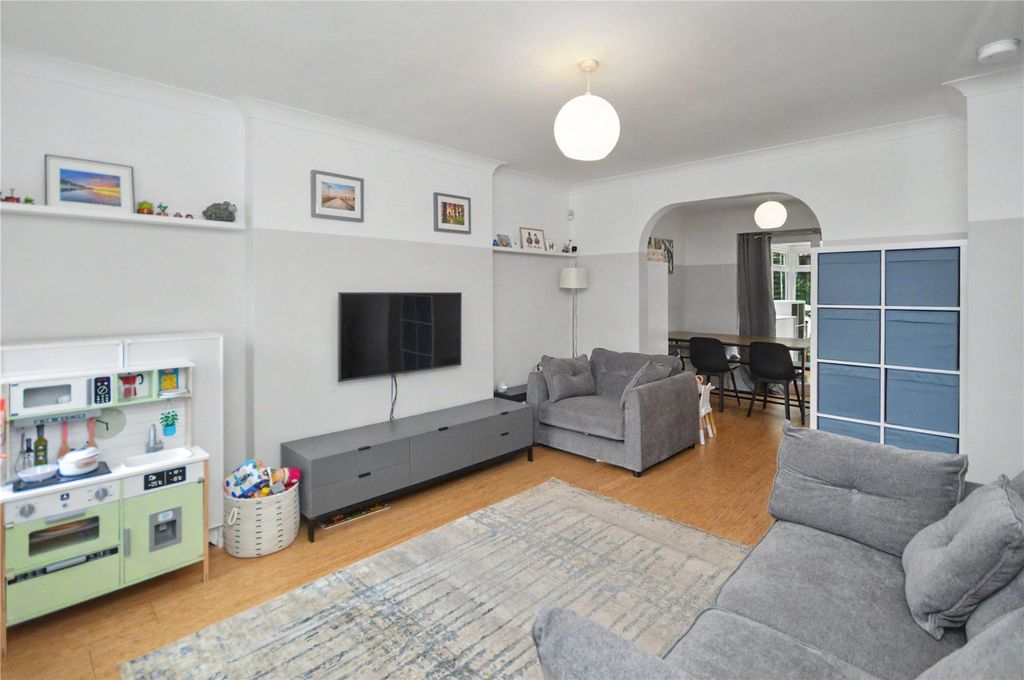 Property photo 2 of 23 Picture No. 36