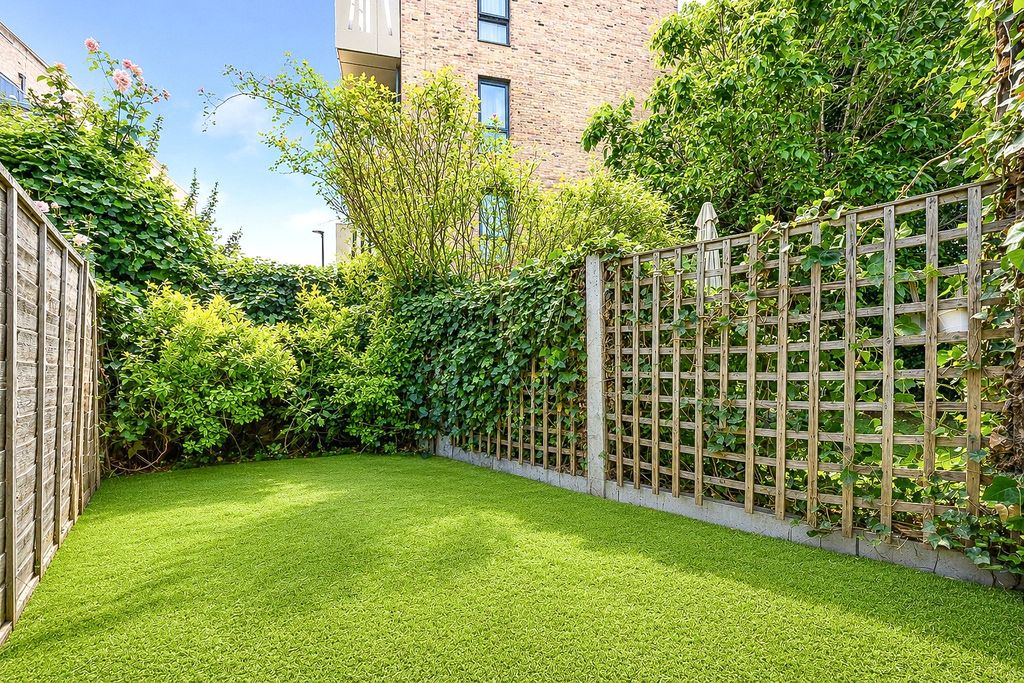 Property photo 3 of 12 Picture No. 17