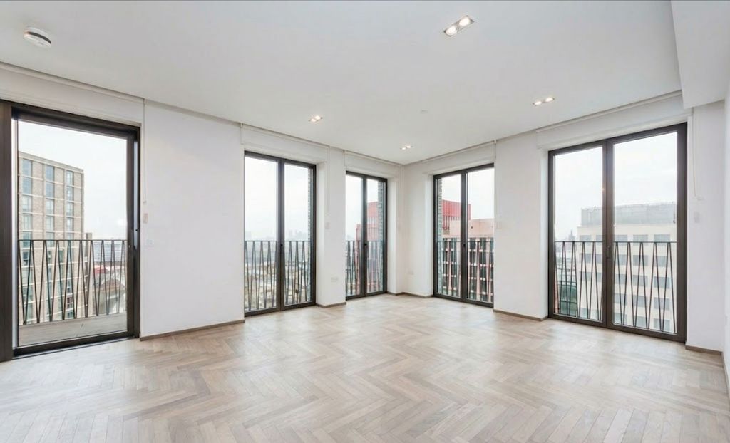 Property photo 2 of 9