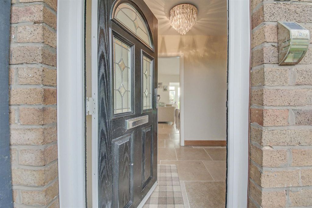 Property photo 2 of 51 4594061