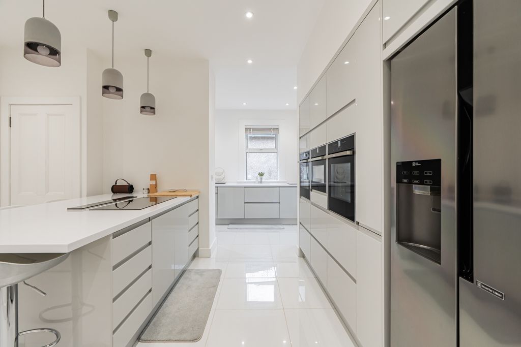 Property photo 3 of 21 Property Image 3