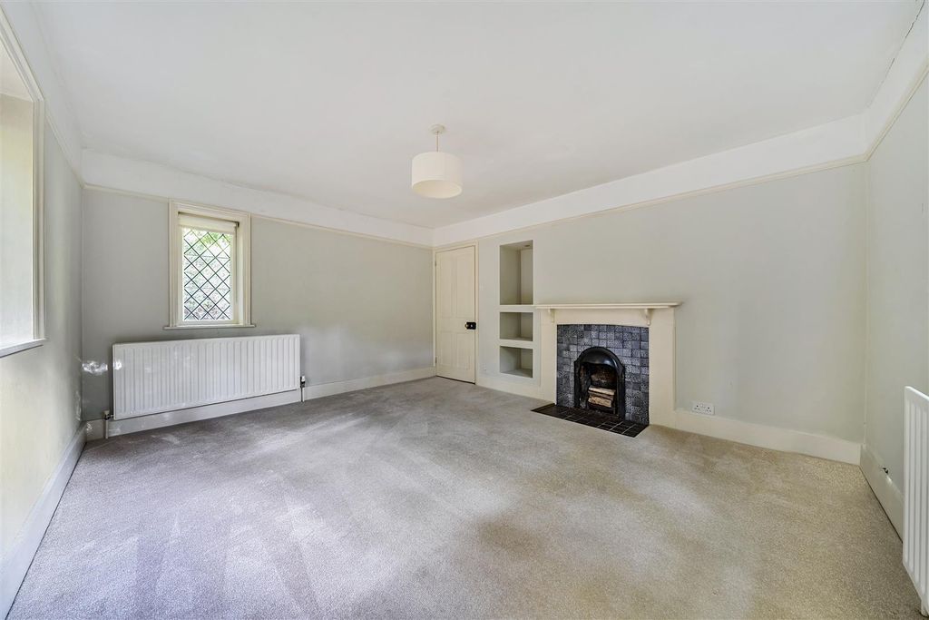 Property photo 2 of 26 Sitting Room.Jpg