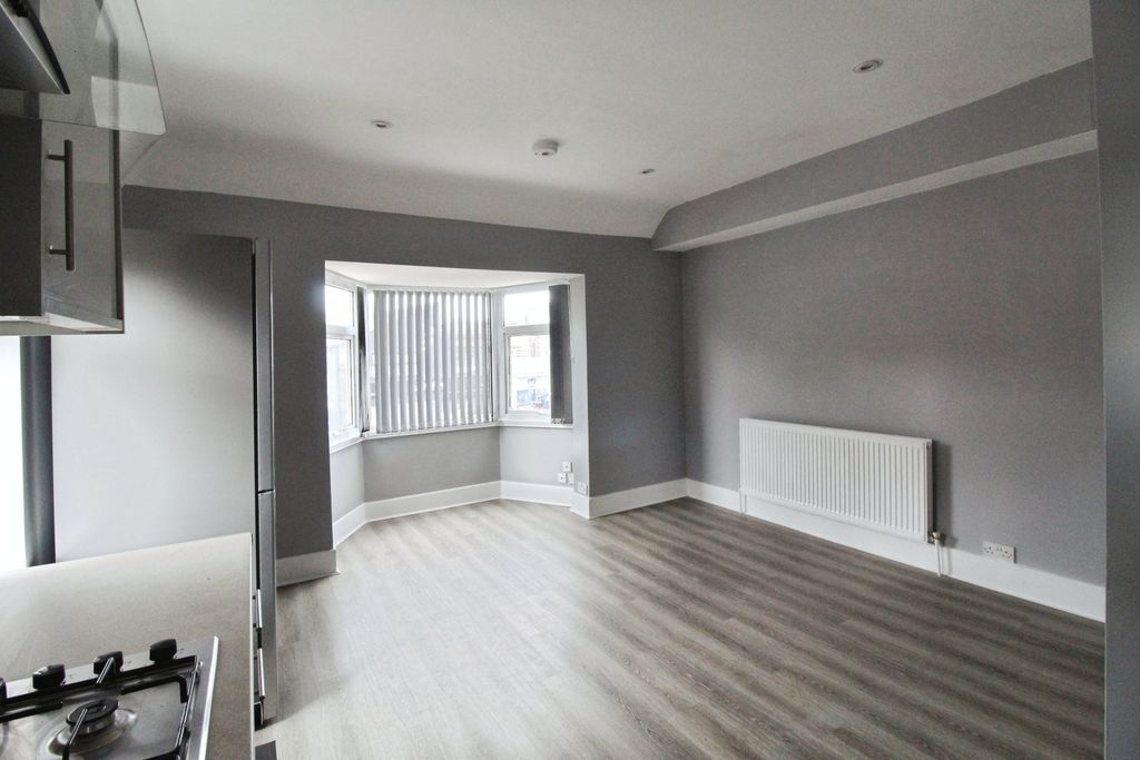 Property photo 3 of 7 Picture No. 06