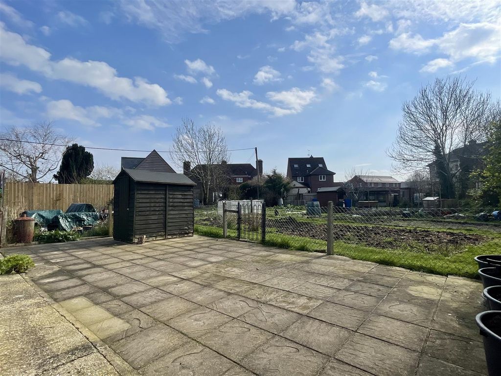 Property photo 3 of 10 Patio