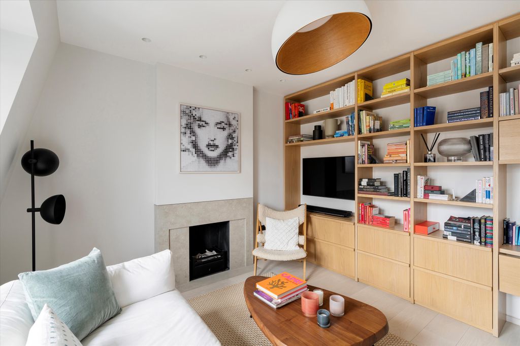 Property photo 2 of 20 Image