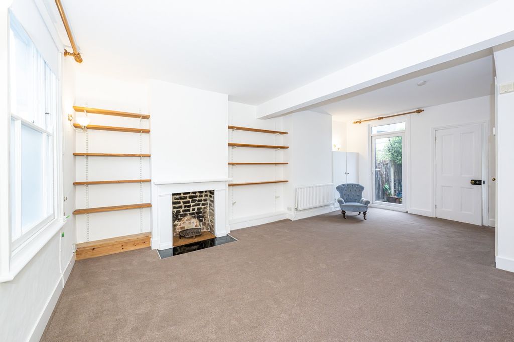 Property photo 2 of 26 2824934