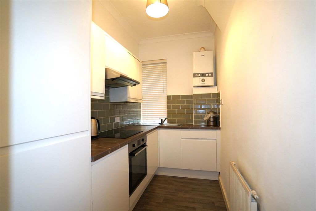 Property photo 3 of 8 Dsc00038-Modified.Jpg