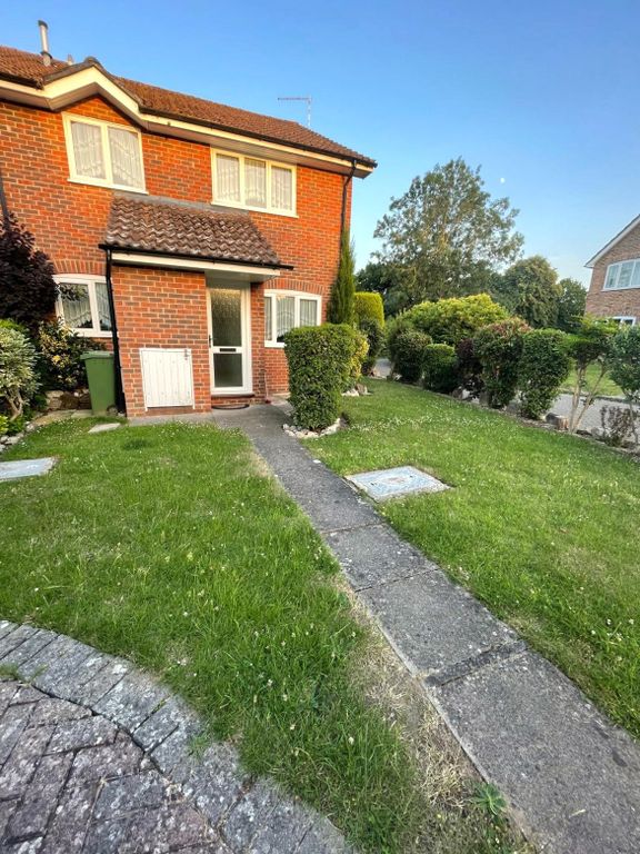 Property photo 1 of 9 Well Presented 2 Bedroom Terraced House Rosebury Drive, Bisley, Woking, Gu24 9Rx £1,500 Pcm
