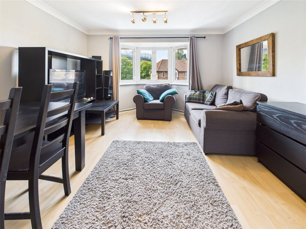 Property photo 3 of 8 Picture No. 11