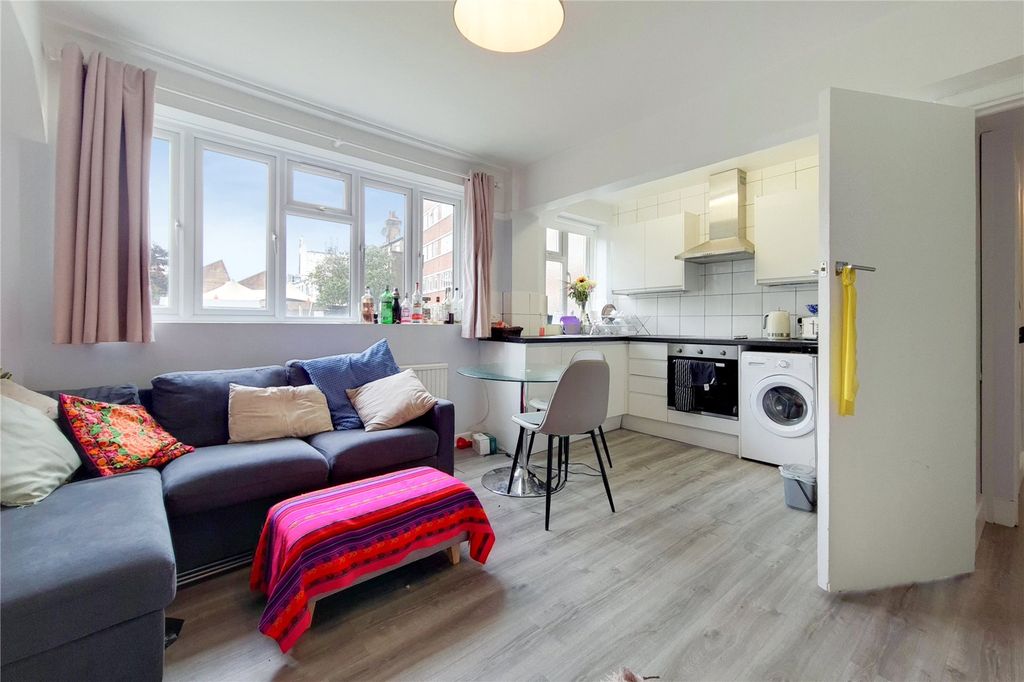 Property photo 1 of 7