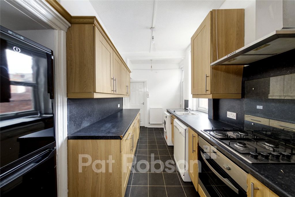 Property photo 3 of 10 Picture 3