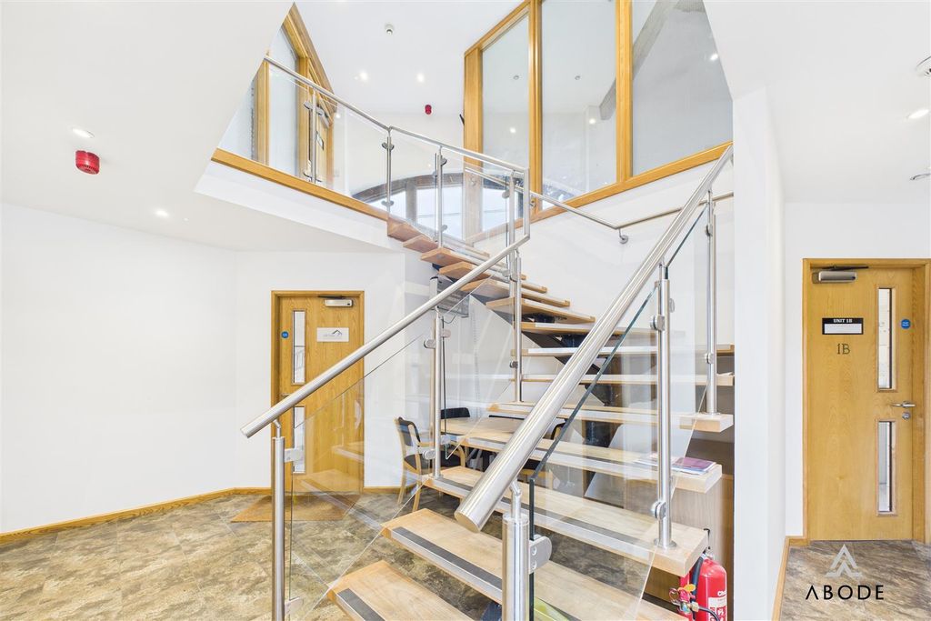 Property photo 2 of 11 Cam02544G0-Pr0321-Still005.Jpg