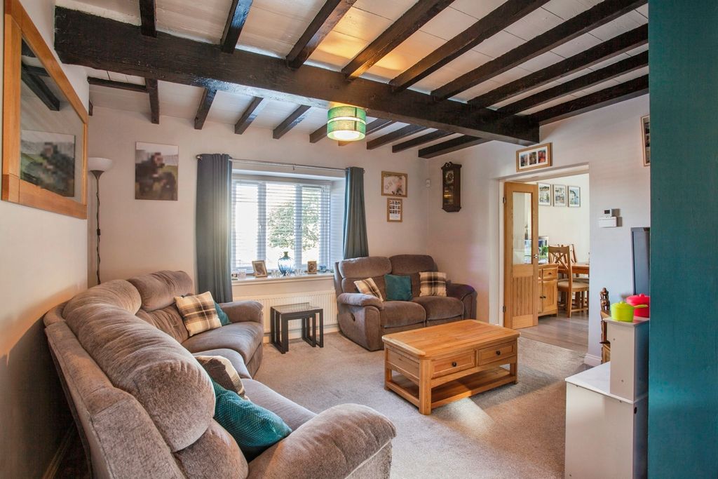 Property photo 3 of 17 Photo