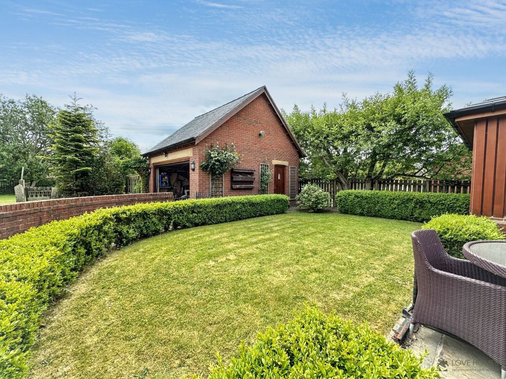 Property photo 3 of 51