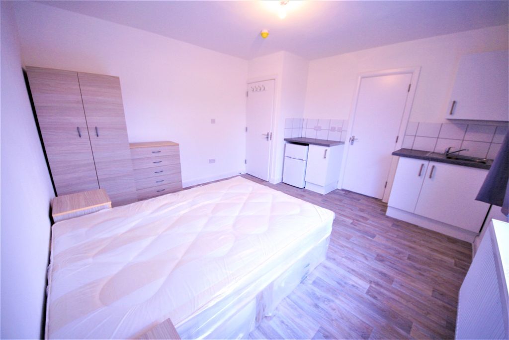 Property photo 2 of 5 4554401