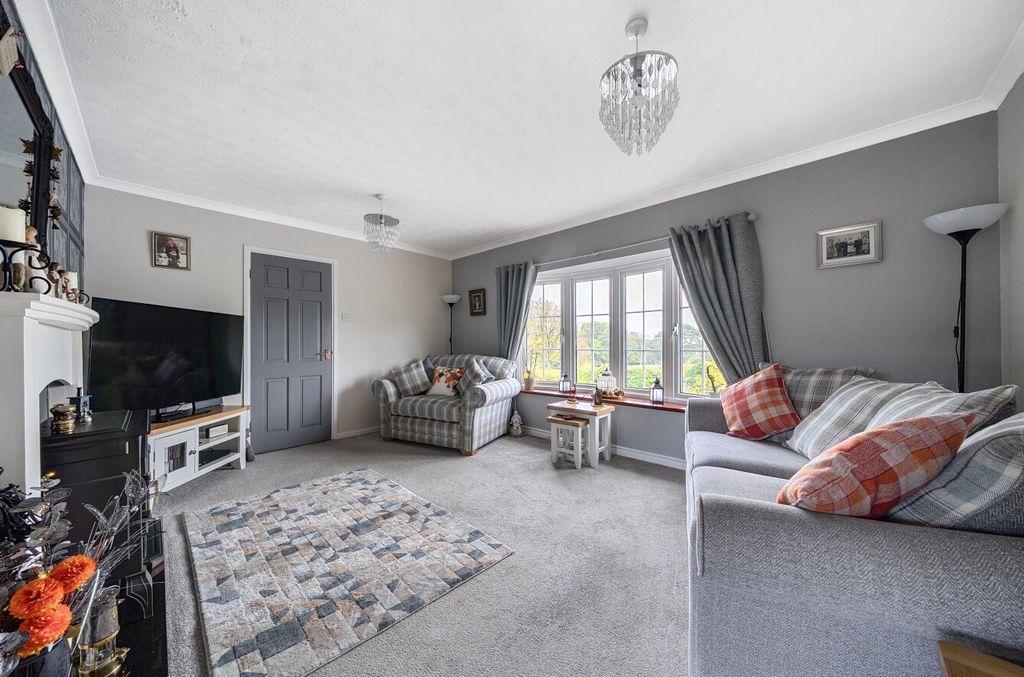 Property photo 3 of 31 1369164-11-68F7E3...