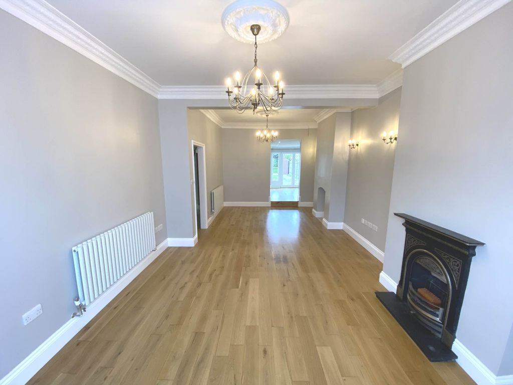 Property photo 3 of 23