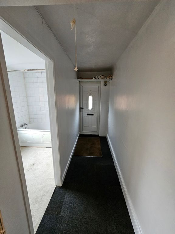 Property photo 2 of 10 Photo 11