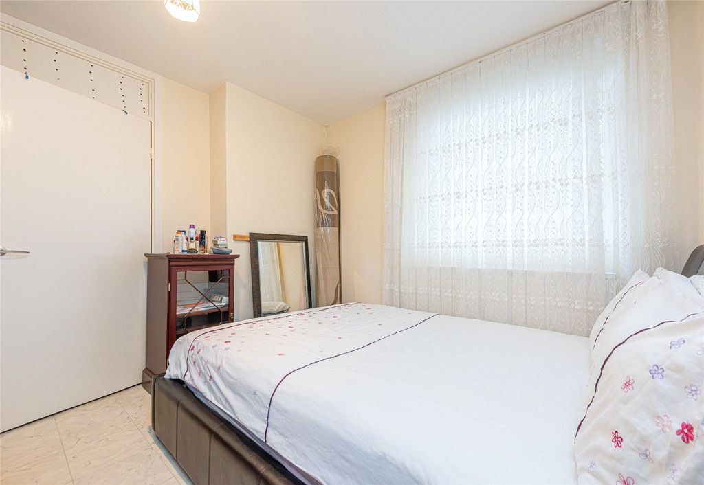 Property photo 3 of 6 Picture No. 10