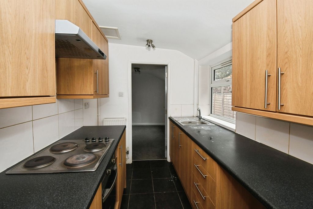 Property photo 3 of 16 Photo