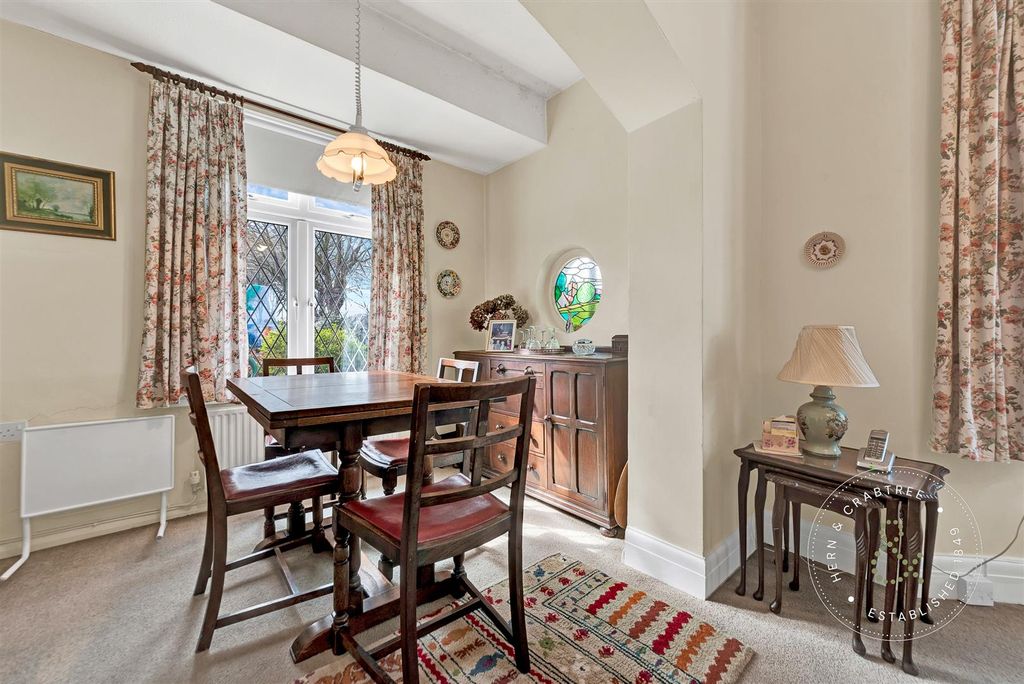 Property photo 3 of 30 Heathwood-Road-05.Jpg