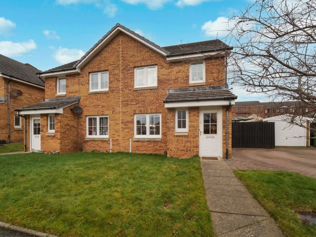 Property photo 1 of 18 Front Exterior