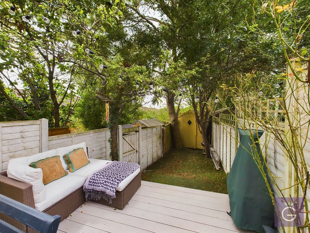 Property photo 2 of 22