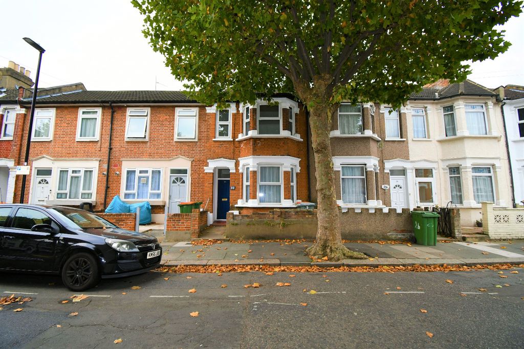 Property photo 1 of 12 1761941