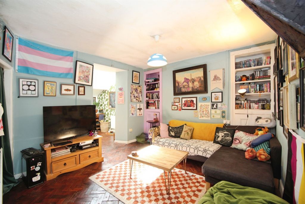 Property photo 3 of 15