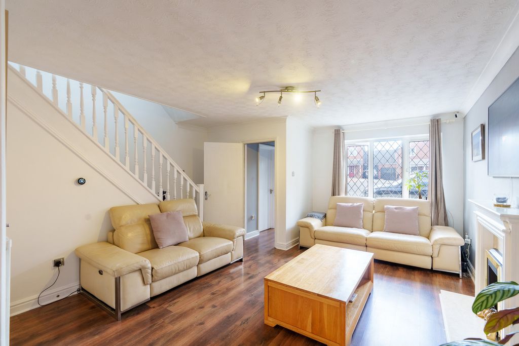 Property photo 2 of 11