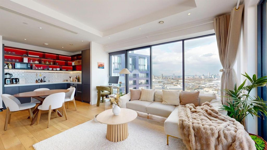 Property photo 1 of 14 For Sale Living &amp; Dinning Room Corson House E14