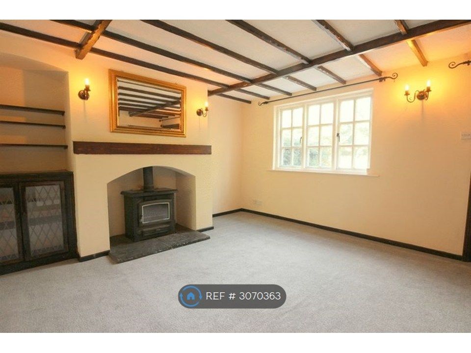 Property photo 3 of 12 Lounge