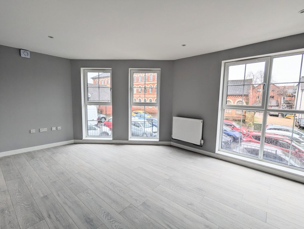 Property photo 3 of 6