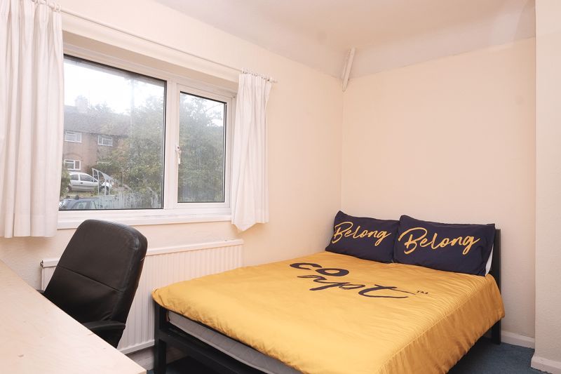 Property photo 3 of 11 Bedroom 2