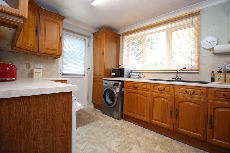 Property photo 3 of 16 Kitchen