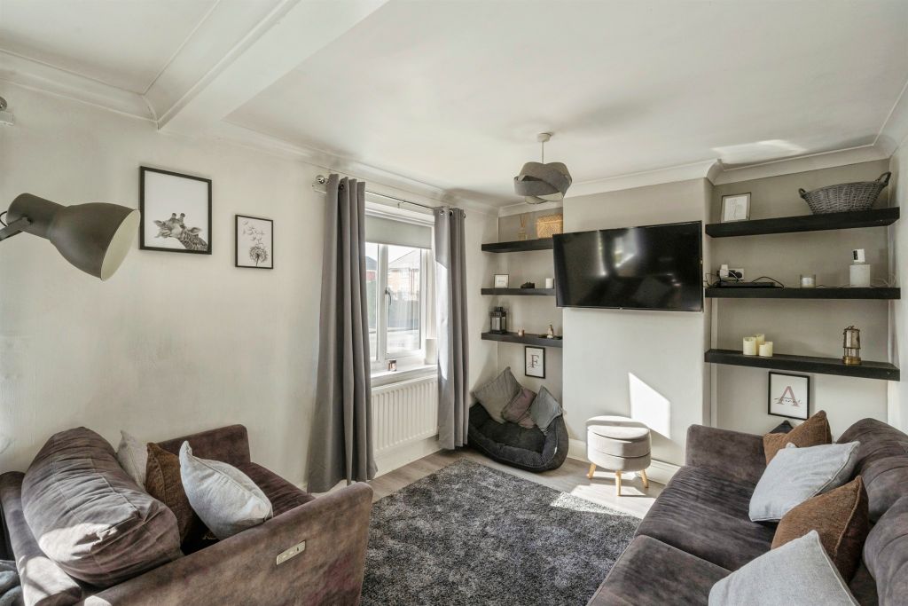 Property photo 3 of 14