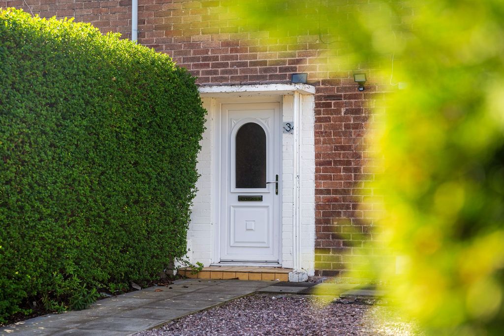 Property photo 2 of 29