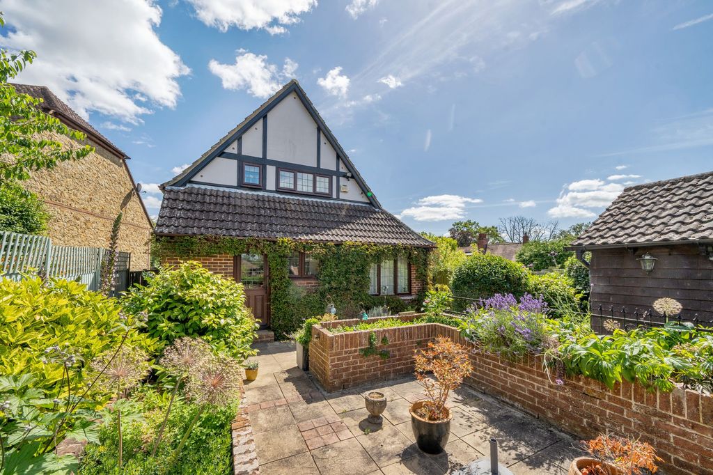 Property photo 1 of 18
