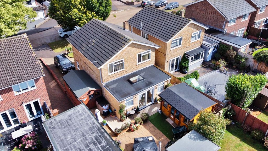 Property photo 2 of 18
