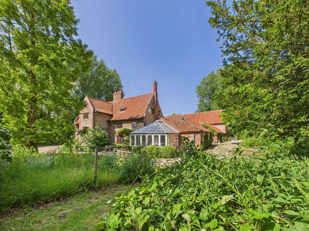 Property photo 1 of 46