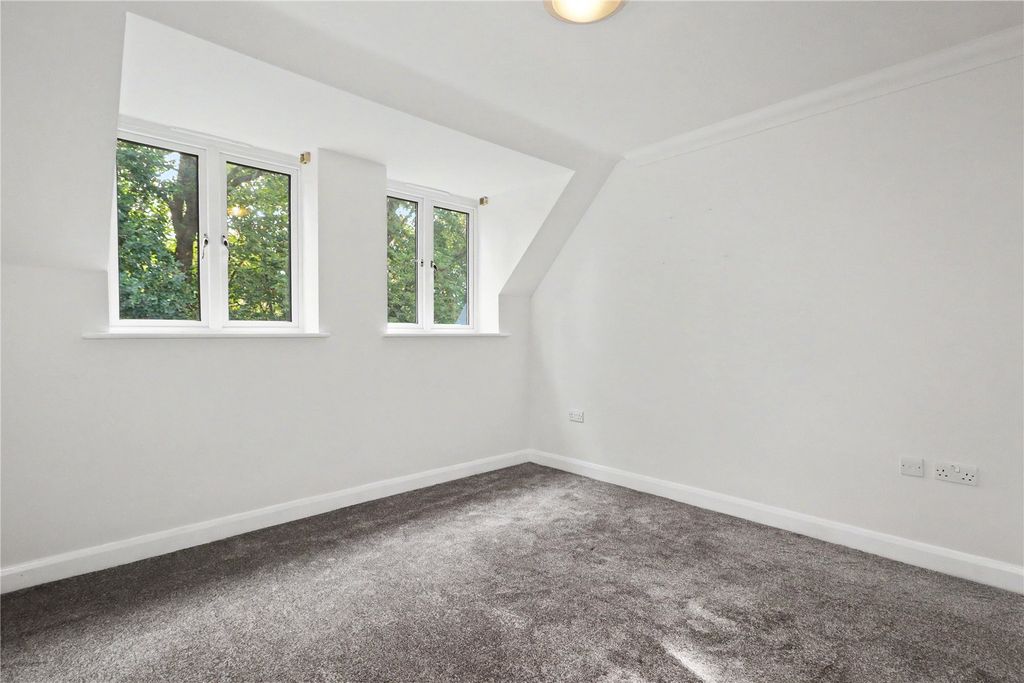 Property photo 3 of 12 Picture No. 01