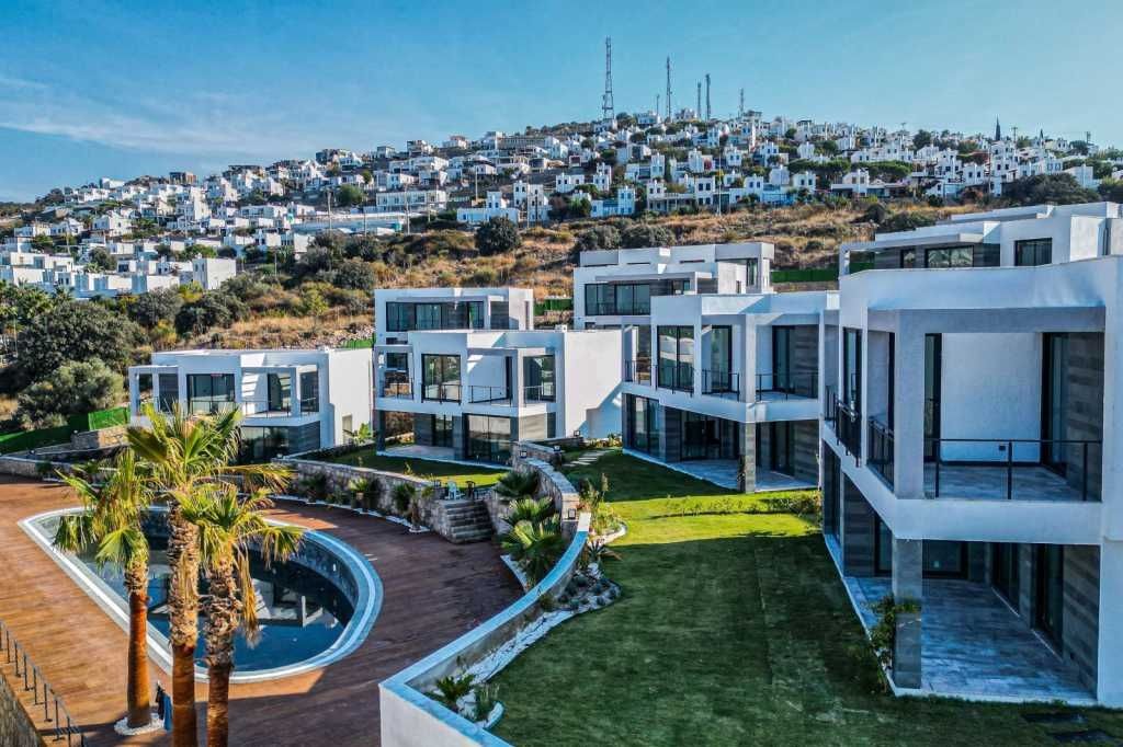 Property photo 1 of 13 Prestigious Yalikavak Apartments And Villas With Private Or Shared Pools Â€“ Apartments Featuring A Communal Pool
