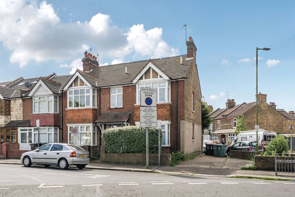 Property photo 1 of 20