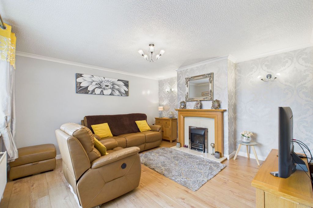 Property photo 1 of 25