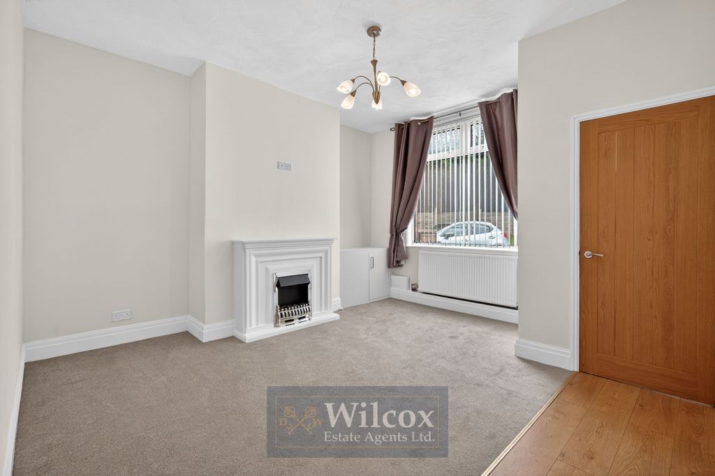 Property photo 2 of 24
