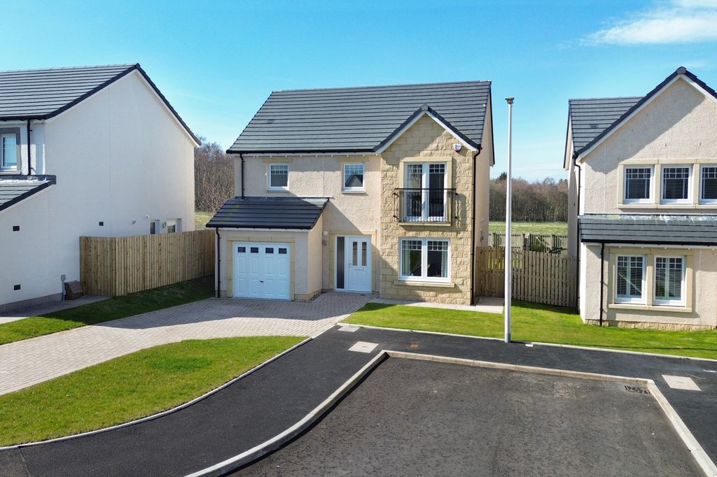 Property photo 3 of 40